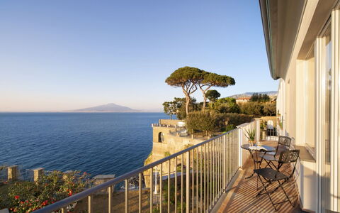 Villa Gilda: Mare, Costa, Costiera E Morfologie Oceanic, Oceano, Balcone, Riva, Baia, Villa, Suono