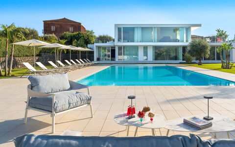 Villa Contemporanea: Piscina, Ricorrere, Zona Residenziale, Estate, Terme, Villa, Eco Hotel, Dimora, Hacienda, Landscaping