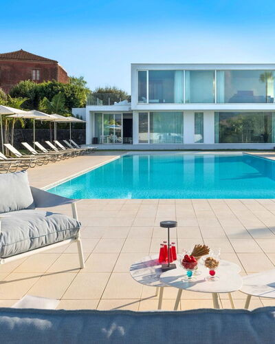 Villa Contemporanea: Piscina, Ricorrere, Zona Residenziale, Estate, Terme, Villa, Eco Hotel, Dimora, Hacienda, Landscaping