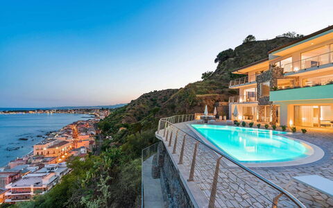 Villa Taormina- Baya Bella: Costa, Mare, Ricorrere, Riva, Hotel, Resort Citta ', Piscina, Spiaggia, Località Balneare, Villa