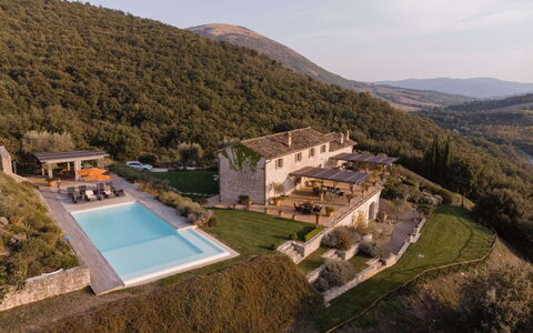 Villa Collinette: Piscina, Estate, Hill Station, Catena Montuosa, Pendenza, Agriturismo, Villaggio, Villa, Eco Hotel, Paesino Di Montagna