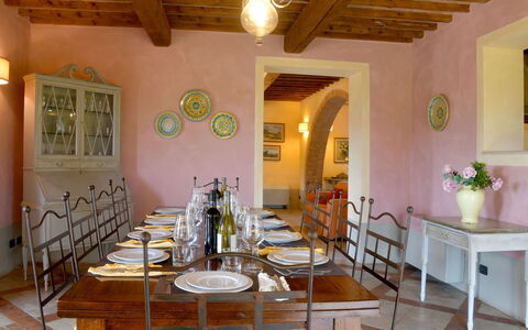Villa Asia: Mobilia, Interior Design, Tavolo, Pavimentazione, Sedia, Sala Da Pranzo, Soffitto, Pavimento, Camera, Cucina & Sala Da Pranzo Tavolo