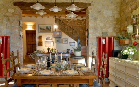 Villa Anima: Mobilia, Interior Design, Tavolo, Parete, Legna, Sedia, Pavimentazione, Illuminazione, Camera, Sala Da Pranzo