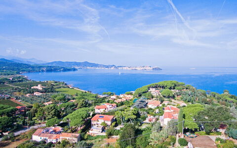 Villa Magazzini: Blu, Verde, Costa, Orizzonte, Costiera E Morfologie Oceanic, Paesaggio Naturale, Mare, Paesaggio, Estate, Oceano