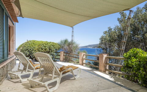 Villa Marciana: Mobilia, Mobili Da Esterno, Shade, Balcone, Sedia, Portico, Tavolo Esterno, Recinzione, Deck, Tropici