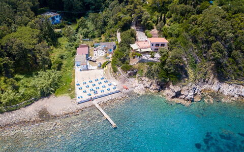 Villa Marciana: Ricorrere, Costa, Costiera E Morfologie Oceanic, Piscina, Riva, Attrazione Turistica, Mare, Eco Hotel, Località Balneare, Tempo Libero