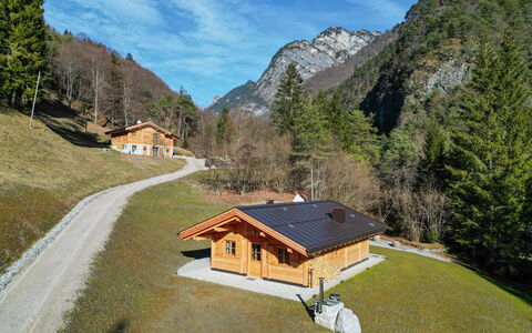 Baita Piciola: Casa, Tetto, Villetta, Area Rurale, Casa, Capanna, Villaggio, Log Cabin, Hill Station, Catena Montuosa