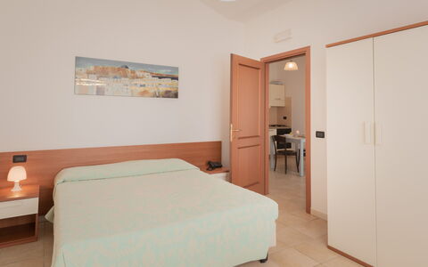 Le Fontane Apartments In Villasimius: Interior Design, Mobilia, Pavimento, Pavimentazione, Soffitto, Camera, Camera Da Letto, Letto, Appartamento, Sedia