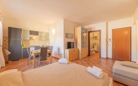 Cristal Blu Apartments In Santa Teresa Gallura: Interior Design, Legna, Mobilia, Camera, Pavimentazione, Pavimento, Soffitto, Appartamento, Letto, Camera Da Letto