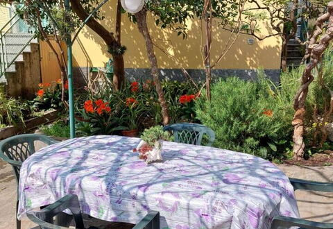 Casa Annalù With Garden, Wifi, Bogliasco: Mobilia, Tavolo, Sedia, Mobili Da Esterno, Tovaglia, Tavolo Esterno, Shade, Cucina & Sala Da Pranzo Tavolo, Giardino, Struttura Esterna