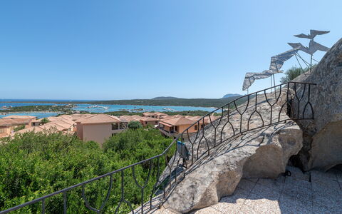 Golfo Aranci Apartments With Ac: Cielo, Shade, Costa, Balcone
