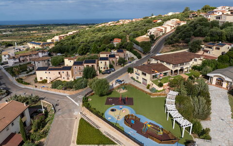 Apartment Sardinia Seaside Ac And Wifi: Zona Residenziale, Visione Globale, Paesaggio, Casa, Fotografia Aerea, Cittadina, Quartiere, Città, Sobborgo, Casa