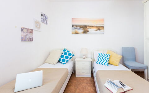Appartamento Lido Specchiolla: Mobilia, Interior Design, Pavimento, Pavimentazione, Camera, Appartamento, Cuscino, Lancia Cuscino, Camera Da Letto, Letto