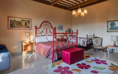 Ely Apartment In Villa, Wifi, Terricciola, Pisa