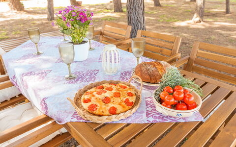 Villa Pallino: Mobilia, Tavolo, Tavola, Tovaglia, Cibo, Mobili Da Esterno, Tavolo Esterno, Biancheria, Dolce, Prima Colazione