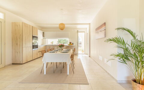 Villa Pallino: Mobilia, Interior Design, Pavimentazione, Pavimento, Legna, Soffitto, Cucina & Sala Da Pranzo Tavolo, Sedia, Pavimento In Legno, Sala Da Pranzo