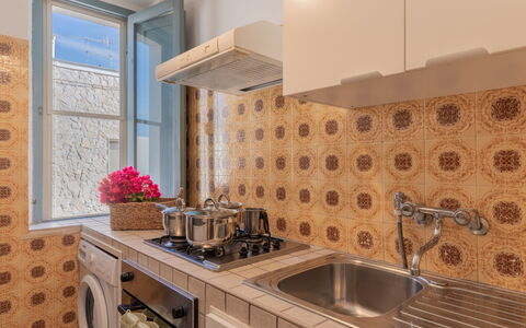 Casa Olimpo: Apparecchio Major, Elettrodomestico Da Cucina, Cucina, Pavimentazione, Interior Design, Controsoffitto, Pavimento, Cucina Stufa, Idraulico Fixture, Camera
