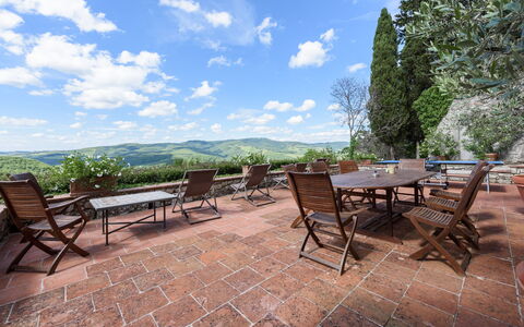 Villa Poggio La Croce: Collina, Paesaggio, Mobilia, Mobili Da Esterno, Hill Station, Catena Montuosa, Sedia, Valle, Landscaping, Cresta