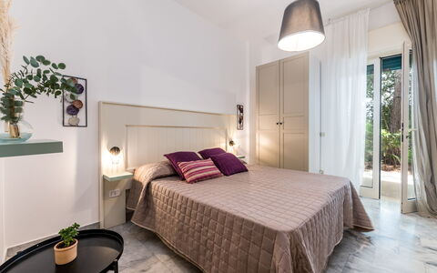 Villa Coralia: Interior Design, Mobilia, Pavimentazione, Soffitto, Camera Da Letto, Tessile, Pavimento, Camera, Casa, Letto