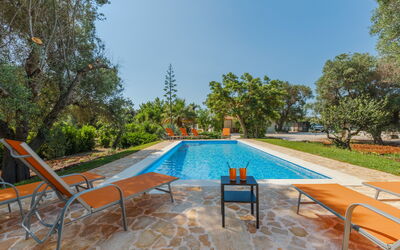 Villa San Vito: Blu, Piscina, Giardino, Ricorrere, Shade, Estate, Landscaping, Backyard, Eco Hotel, Cortile