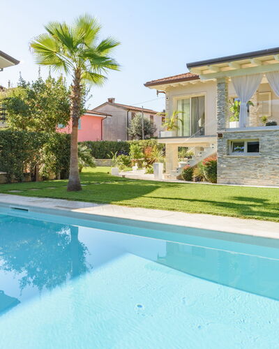 Villa Fiumetto: Piscina, Zona Residenziale, Casa, Ricorrere, Casa, Estate, Eco Hotel, Hacienda, Villa, Tempo Libero