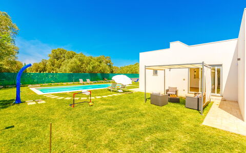 Villa Eufriama: Tempo Libero, Prato, Shade, Piscina, Landscaping, Cortile, Erba Sintetica, Hotel, Villa, Eco Hotel