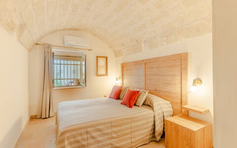 Casa Lea: Parete, Interior Design, Legna, Soffitto, Mobilia, Pavimentazione, Letto, Camera Da Letto, Pavimento, Camera