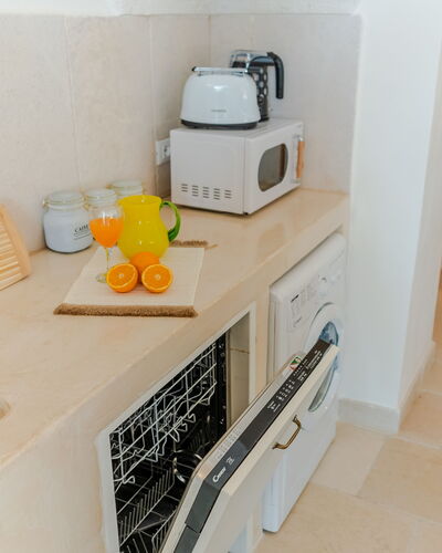 Casa Lea: Interior Design, Pavimentazione, Controsoffitto, Pavimento, Camera, Cucina, Elettrodomestico, Cabinetry, Elettrodomestico Da Cucina, Piastrella