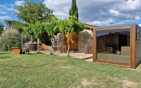 Appartamento Bellosguardo, Wifi, Near Perugia: Legna, Edifici Giardino, Color Legno, Giardino, Capannone, Backyard, Shade, Struttura Esterna, Log Cabin, Latifoglie