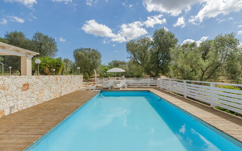 Trullo Quattro Carrini: Blu, Piscina, Mobili Da Esterno, Ricorrere, Shade, Eco Hotel, Centro Ricreativo, Giochi D'Acqua, Terme, Villa