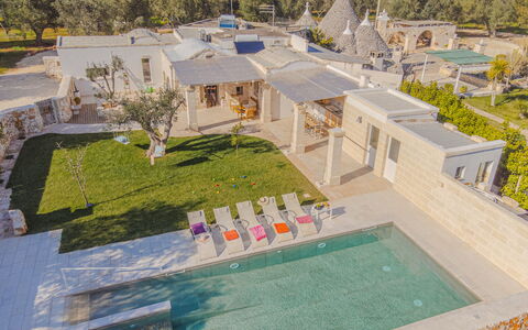 Lamia Del Vespro: Piscina, Estate, Ricorrere, Landscaping, Hacienda, Villa, Cortile, Cortile, Dimora, Eco Hotel