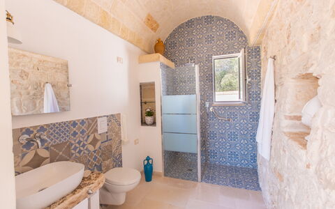 Lamia Del Vespro: Pavimentazione, Pavimento, Idraulico Fixture, Piastrella, Bagno, Ceramica, Materiali Naturali, Idraulico, Gabinetto