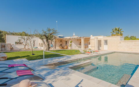 Lamia Del Vespro: Zona Residenziale, Piscina, Estate, Landscaping, Villa, Ricorrere, Hacienda, Hotel