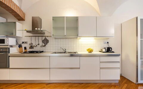 Casa Garibaldi - Levanto: Cucina, Elettrodomestico Da Cucina, Interior Design, Apparecchio Major, Controsoffitto, Pavimentazione, Cabinetry, Legna, Elettrodomestico, Mobilia