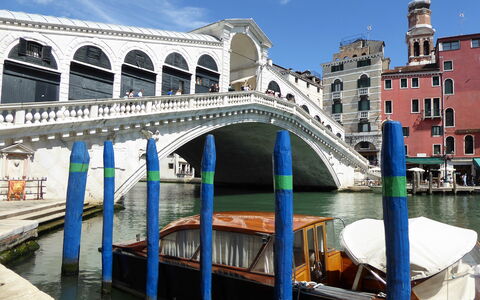 Silea Apartments, Pool, Garden, Treviso: Blu, Barca, Acqua, Corpo D'Acqua, Waterway, Moto D'Acqua, Canale, Canale, Barche E Nautica - Macchine E Materiali, Architettura