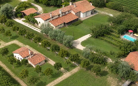 Silea Apartments, Pool, Garden, Treviso: Costruzione, Casa, Zona Residenziale, Tetto, Paesaggio, Area Rurale, Casa, Estate, Lotto, Plain