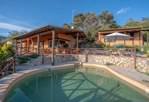 Villa Argentina: Piscina, Ricorrere, Eco Hotel, Shade, Landscaping, Giochi D'Acqua, Estate, Struttura Esterna, Flagstone, Mobili Da Esterno