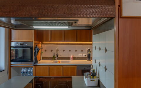 Ca' Nelly: Cucina, Interior Design, Legna, Controsoffitto, Soffitto, Pavimentazione, Elettrodomestico Da Cucina, Cabinetry, Illuminazione, Apparecchio Major