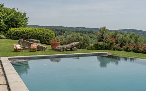Villa Domus Papi: Piscina, Giardino, Landscaping, Giochi D'Acqua, Backyard, Flagstone, Villa, Hedge