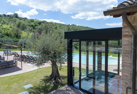 Villa Trasimena: Piscina, Shade, Eco Hotel, Ricorrere, Landscaping, Estate, Mobili Da Esterno, Giardino, Struttura Esterna, Backyard