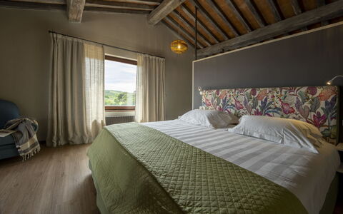 Villa delle Rose: Mobilia, Interior Design, Biancheria, Camera Da Letto, Tessile, Letto, Soffitto, Camera, Bedding, Lenzuolo