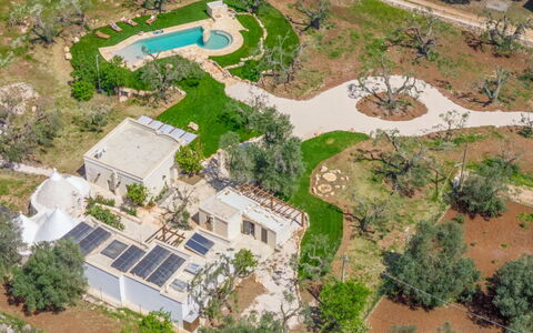 Trulli Corte Kalia, Golf & Puglia: Albero, Visione Globale, Zona Residenziale, Paesaggio, Fotografia Aerea, Lotto, Area Rurale, Estate, Sobborgo, Landscaping