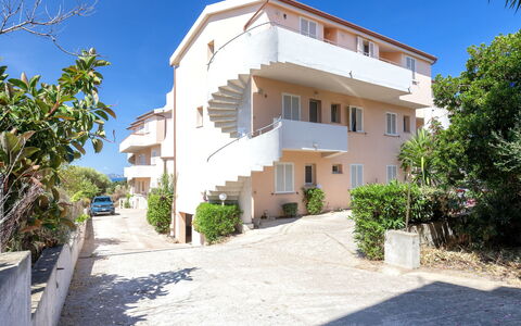 Badesi 10: Appartamento, Balcone