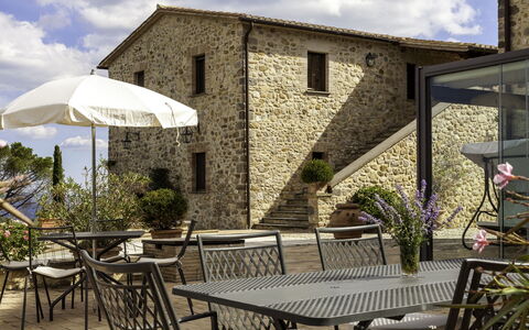 Torre Antica: Mobilia, Sedia, Tavolo, Casa, Mobili Da Esterno, Tavolo Esterno, Cucina & Sala Da Pranzo Tavolo, Balcone, Vaso Di Fiori, Villetta