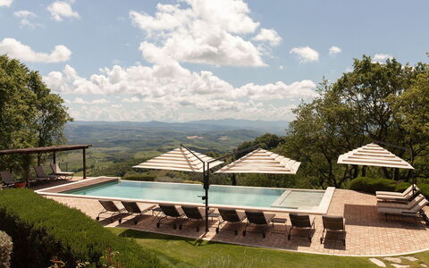 Torre Antica: Piscina, Mobili Da Esterno, Ricorrere, Lettino, Eco Hotel, Shade, Landscaping, Estate, Agriturismo, Villa