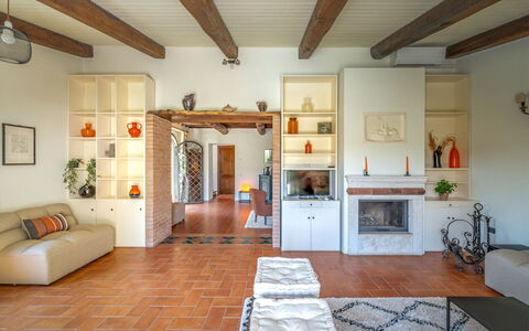 La Piccola Oasi: Mobilia, Pavimentazione, Interior Design, Parete, Pavimento, Legna, Soffitto, Camera, Soggiorno, Illuminazione