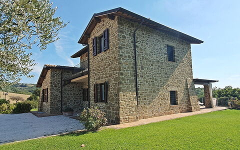 Santa Barbara: Costruzione, Casa, Facciata, Architettura, Casa, Zona Residenziale, Porta, Villetta, Area Rurale, Estate