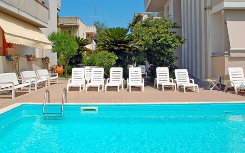 Marconi Seaside Residence, Pool, Wifi, Abruzzo: Piscina, Ricorrere, Shade, Hotel, Eco Hotel, Hacienda, Lettino, Balcone, Villa