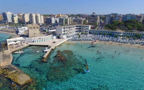 Sea View Apartment, Ac Gallipoli: Mare, Costiera E Morfologie Oceanic, Costa, Spiaggia, Riva, Ricorrere, Condominio, Oceano, Moto D'Acqua, Barca
