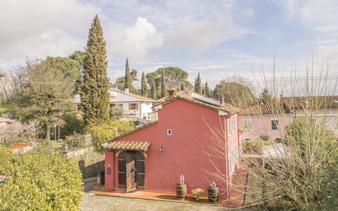 Casa Michela Casalguidi, Garden, Wifi: Albero, Parete, Casa, Arbusto, Casa, Zona Residenziale, Tetto, Villetta, Lotto